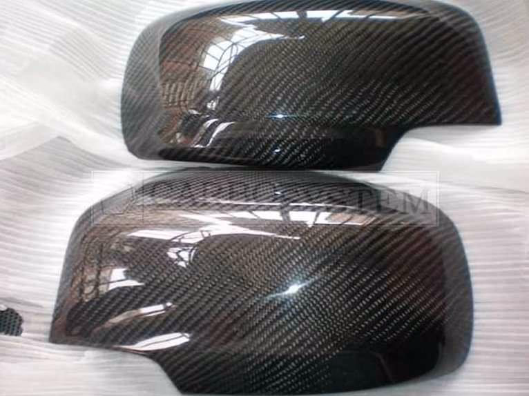 ¿Cuánto cuesta 1 kg de fibra de carbono?