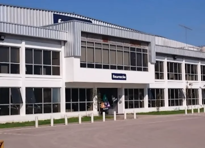 Is Faurecia owned by Stellantis?