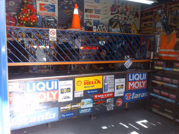 ¿Qué hace la casa de repuestos?