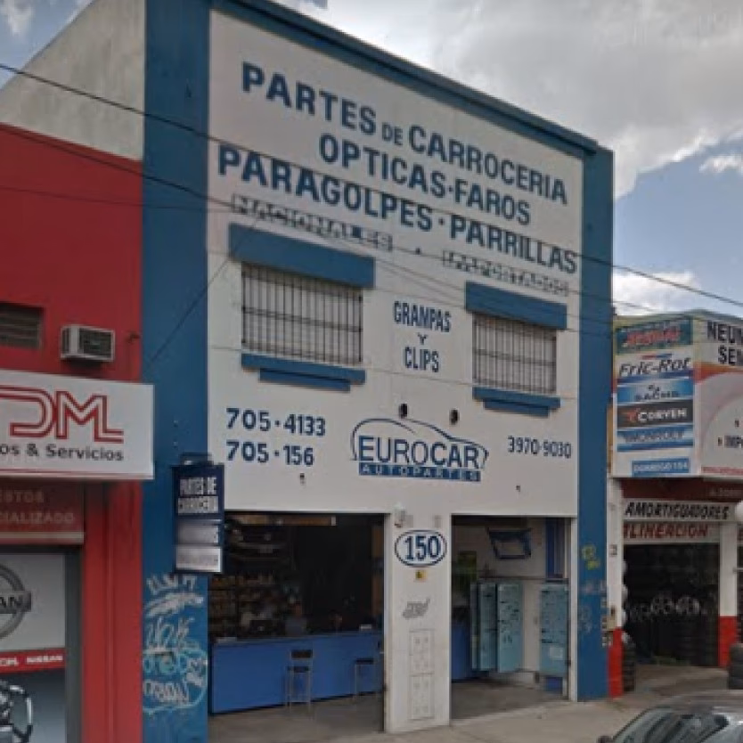 ¿Qué colectivo me deja en Warner?