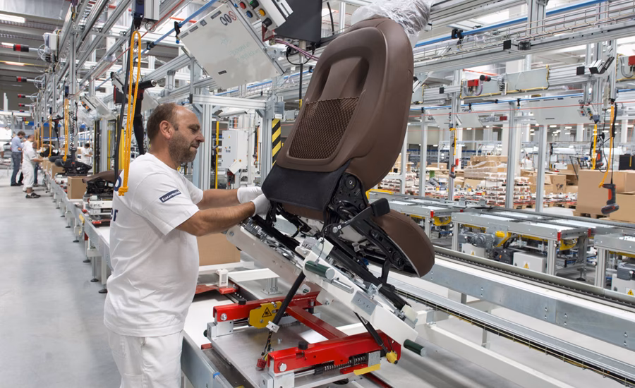 ¿Dónde está la sede de Faurecia?